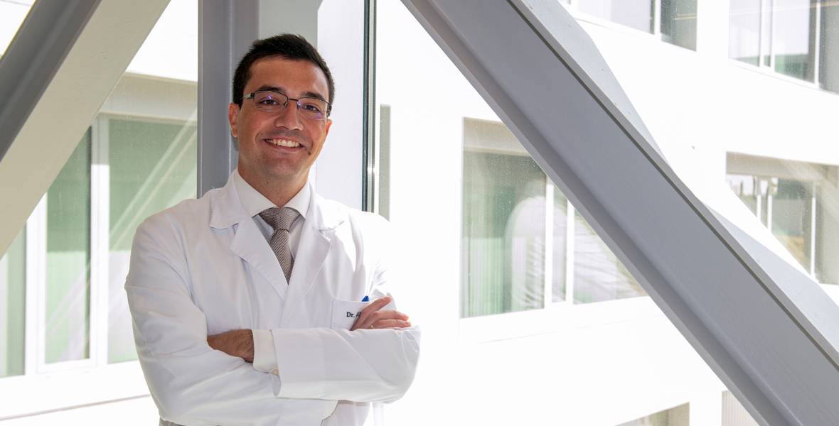 Dr-jorge-gomez-cirugia-ortopedica-traumatologia Imagen del Dr. Jorge Gómez, especialista del Departamento de Cirugía Ortopédica y Traumatología de la Clínica Universidad de Navarra.