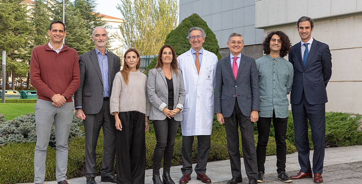 CRIS contra el cáncer financia cuatro investigaciones oncológicas del CCUN con más de 3 millones img de directivos del CCUN y de CRIS contra el Cáncer durante visita a la Clínica