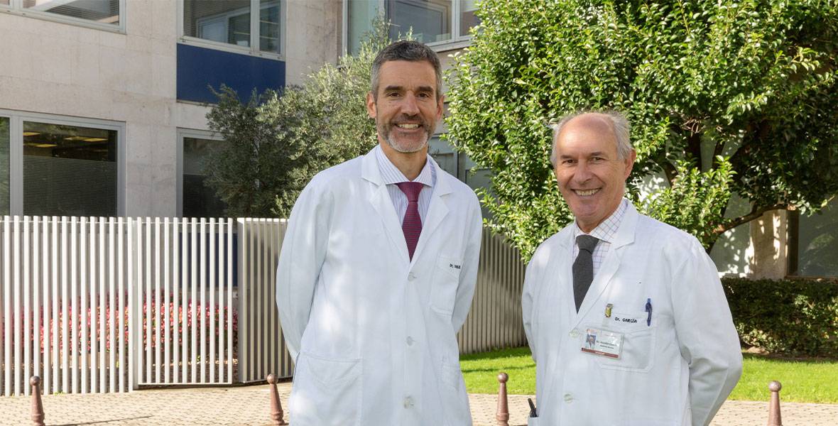 El Dr. Nicolás García, nuevo director médico de la Clínica Universidad de Navarra Img. del Dr. Valentí y del Dr. García, por el nombramiento de nuevo director médico Clínica, director médico asistencial