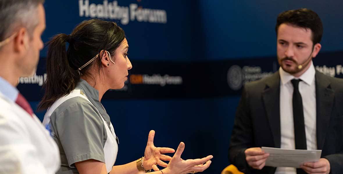 El Dr. Valentí y la enfermera Elena Martín participaron con el Dr. Javier Escalada en un CUN Healthy Forum dedicado a la obesidad. Presenta Javier Erro. 