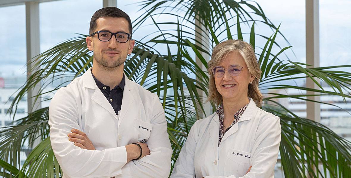 La Dra. María Cruz Rodríguez Oroz y el investigador, Eduardo Salinas, del Departamento de Neurología Img de la Dra. María Cruz Rodríguez Oroz y el investigador, Eduardo Salinas, del Departamento de Neurología para ilustrar la puesta en marcha de un proyecto sobre parkinson y ejercicio físico.