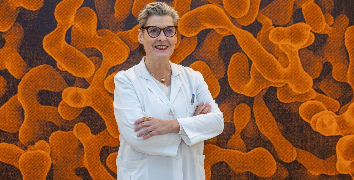 Foto de la Dra. Ana Patiño García, directora de la Unidad de Medicina Genómica de la Clínica Universidad de Navarra