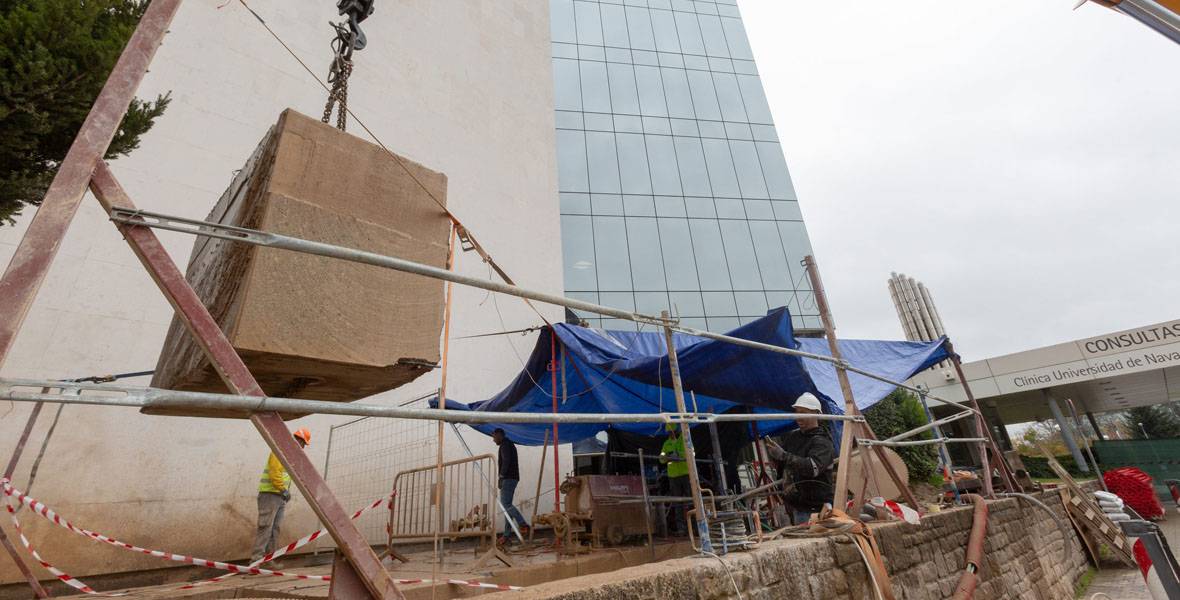 obras-acelerador-pamplona Imagen de las obras de instalación del nuevo acelerador en la sede de Pamplona de la Clínica Universidad de Navarra.