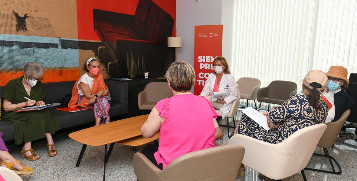 Talleres Psicoeducativos para pacientes oncológicos. CUN Imagen de los talleres psicoeducativos dirigidos por la Dra. María Die Trill, directora de la Unidad de Psico-Oncología del Cancer Center.