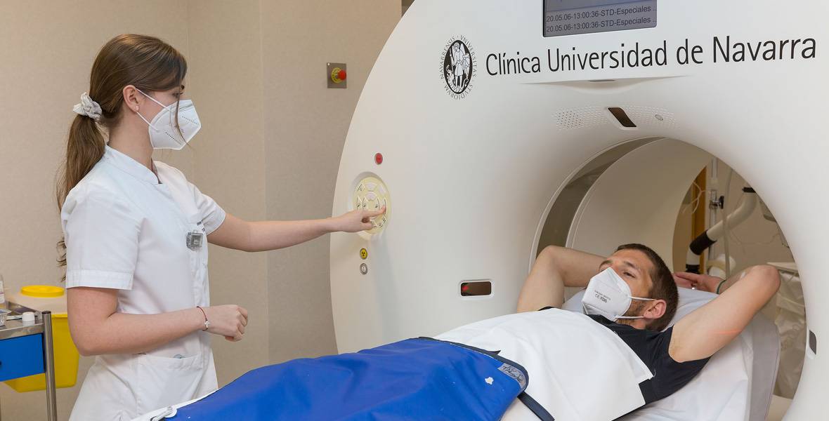 Vídeo de los reconocimientos médicos de la plantilla de Osasuna en la Clínica Universidad de Navarra tras el parón por el COVID-19.