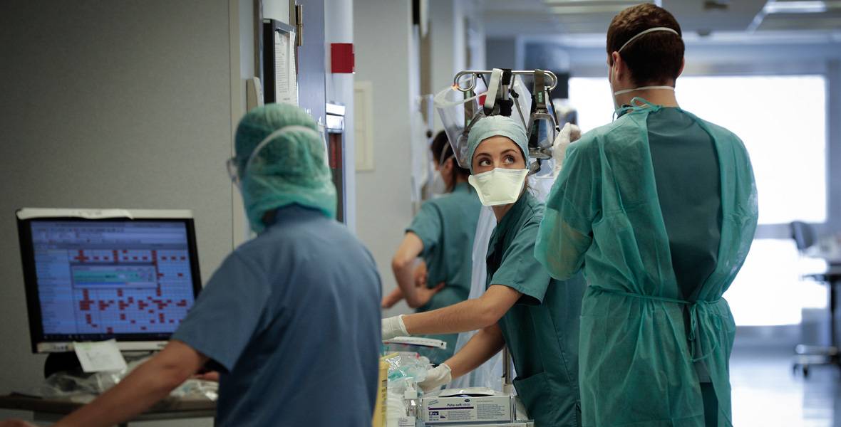 Vídeo del mensaje del Dr. Jorge Quiróga, de la Clínica Universidad de Navarra, para minimizar riesgos ante el COVID-19 durante la Navidad.