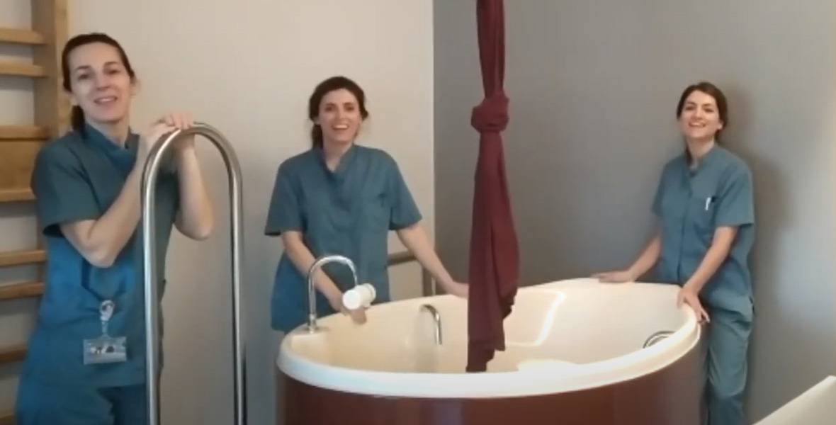 Vídeo de especialistas de Ginecología y Matronas de la Clínica Universidad de Navarra como felicitación en el Día de la Madre.