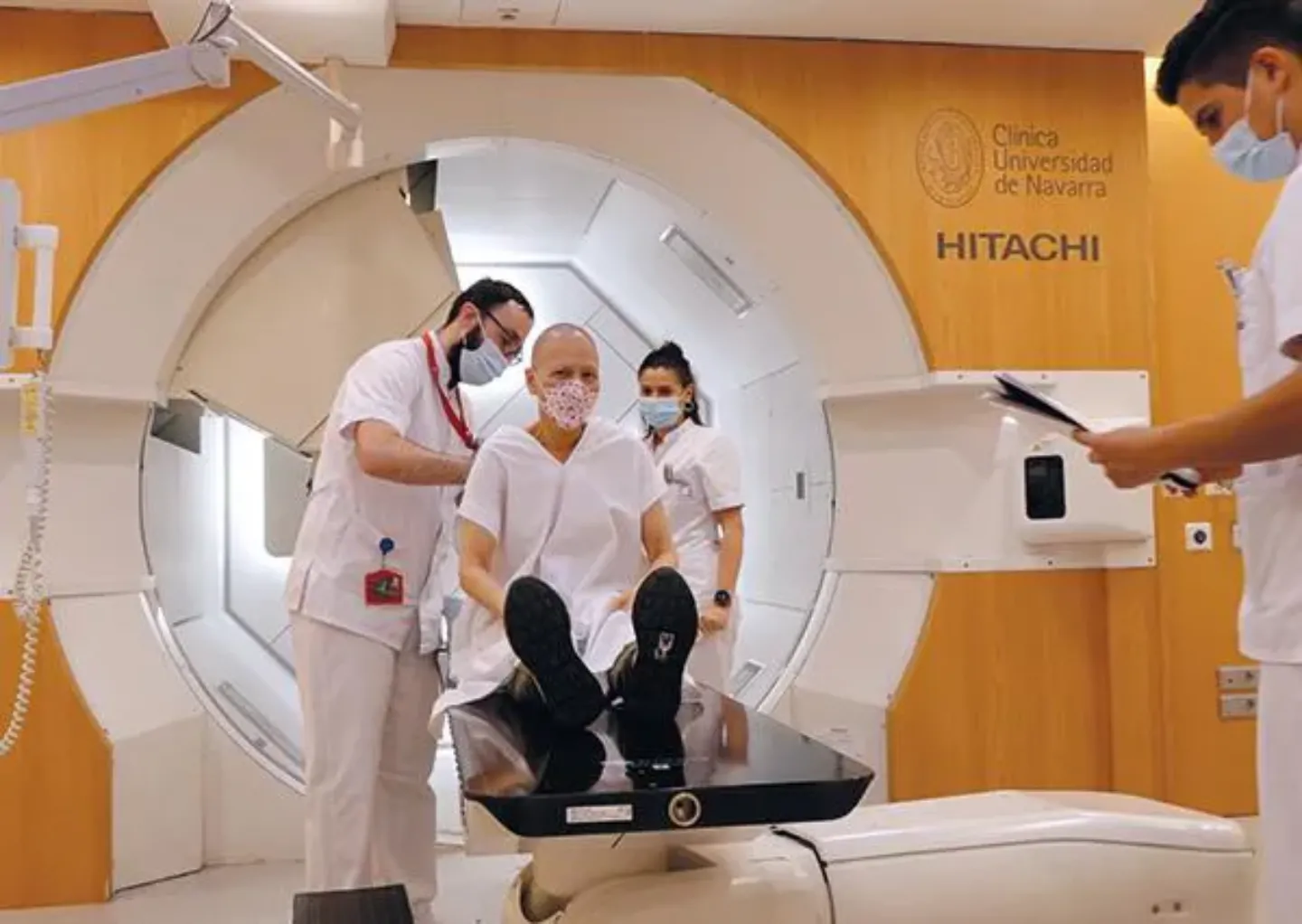 Carmen. Tratamiento de Protonterapia. CUN Imagen de Carmen, en el tratamiento con protones de su cáncer de mama. Clínica Universidad de Navarra