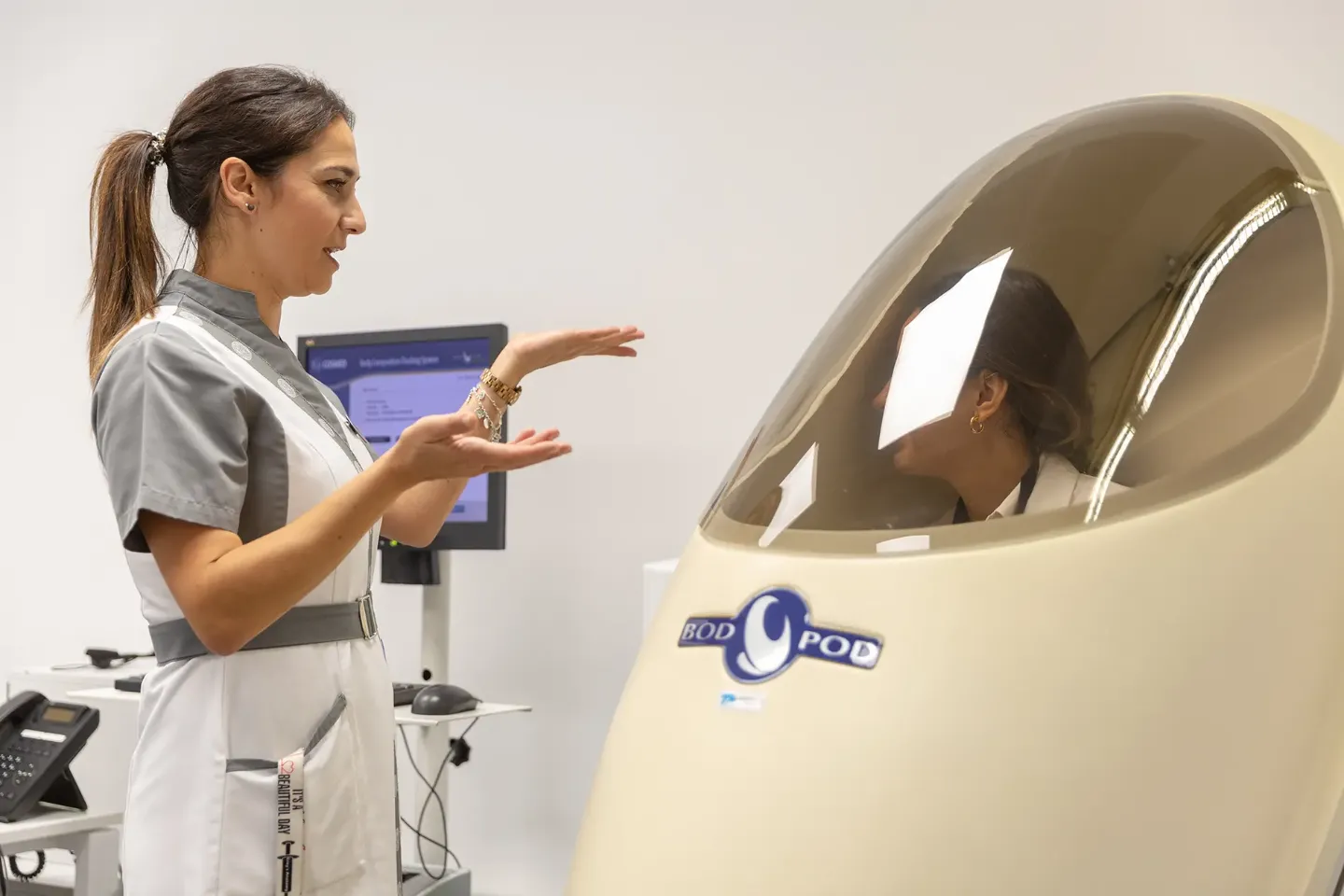 Bodpod del Área de Obesidad El Bodpod se utiliza en el Área de Obesidad de la Clínica
