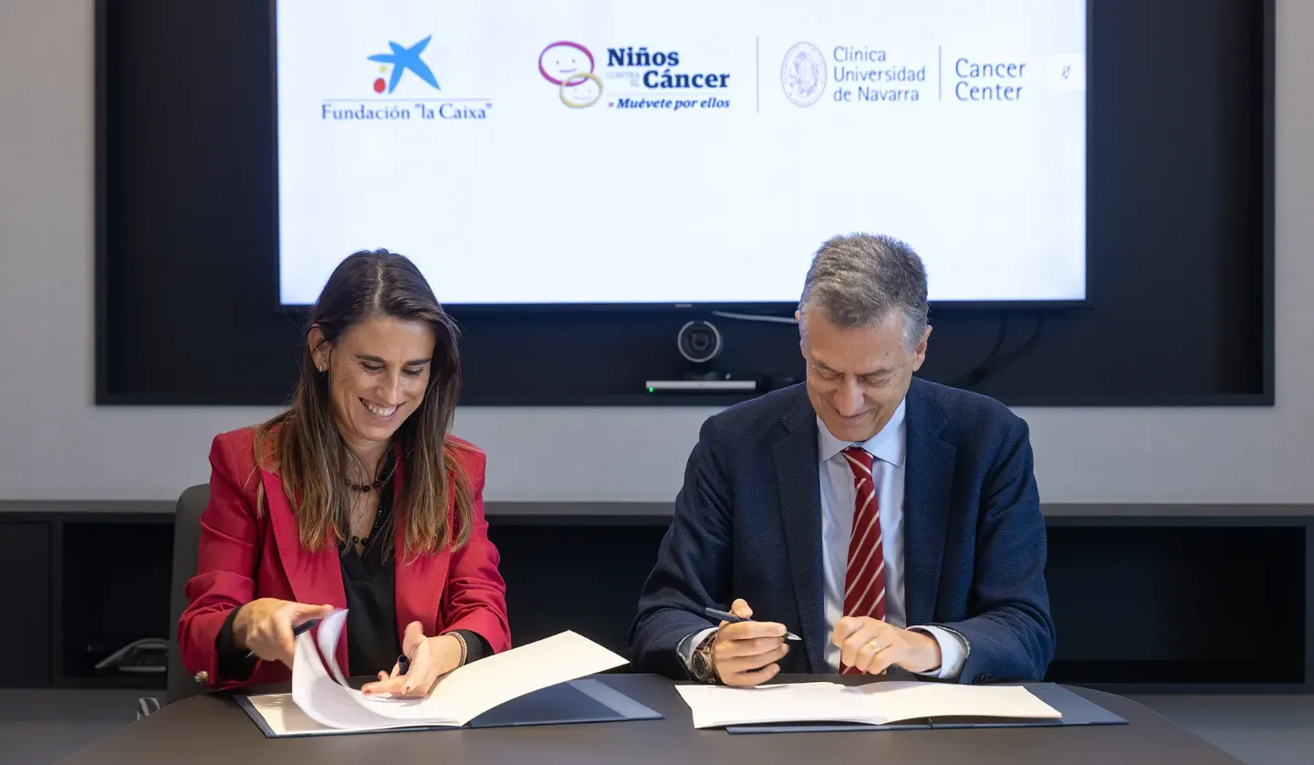 Firma acuerdo Fundación La Caixa Firma del acuerdo entre Fundación La Caixa y Niños Contra el Cáncer para impulsar la investigación oncopediátrica.