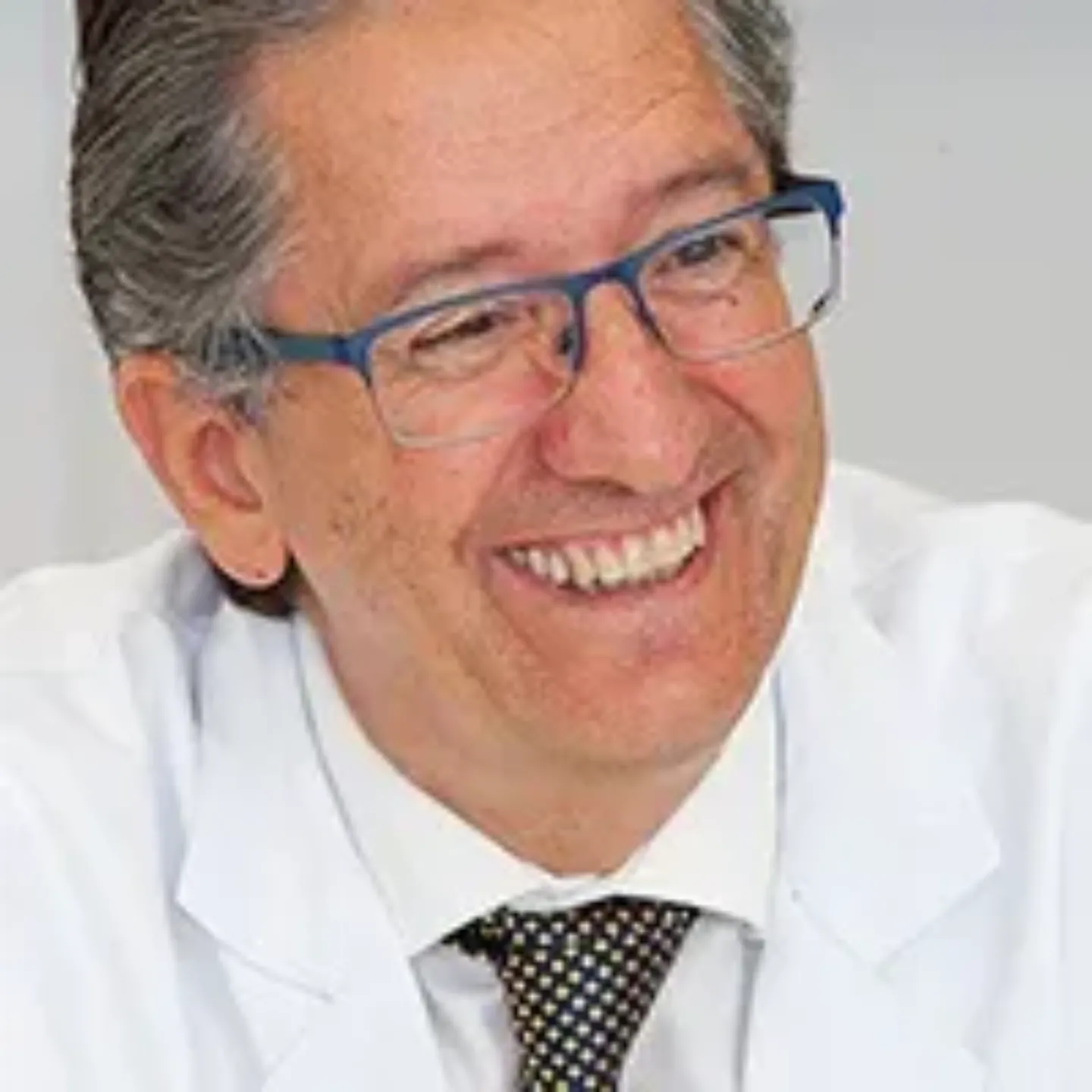 Imagen del Dr. Jesús San Miguel, referente en investigación. Clínica Universidad de Navarra