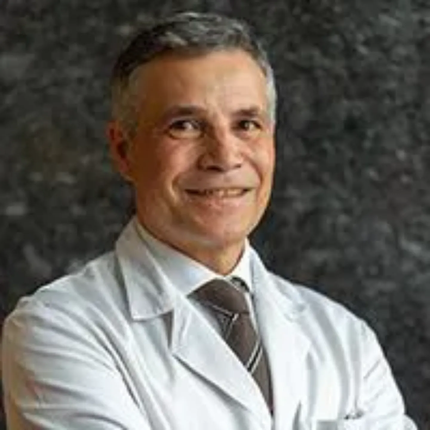 Imagen del Dr. Álvaro González, presidente de la Comisión de Docencia de la CUN.