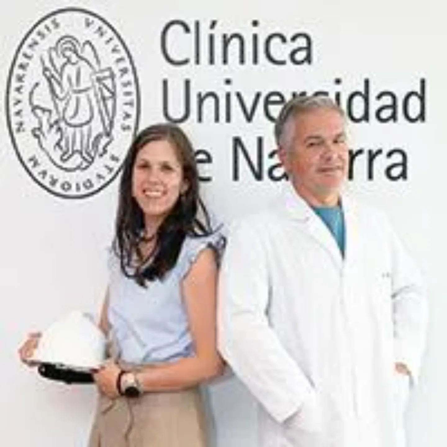 Imagen de Dr. Julián Sanz y Carmen Ferrer-Bonsoms, protagonistas de la entrevista Al Alimón. Clínica Universidad de Navarra.