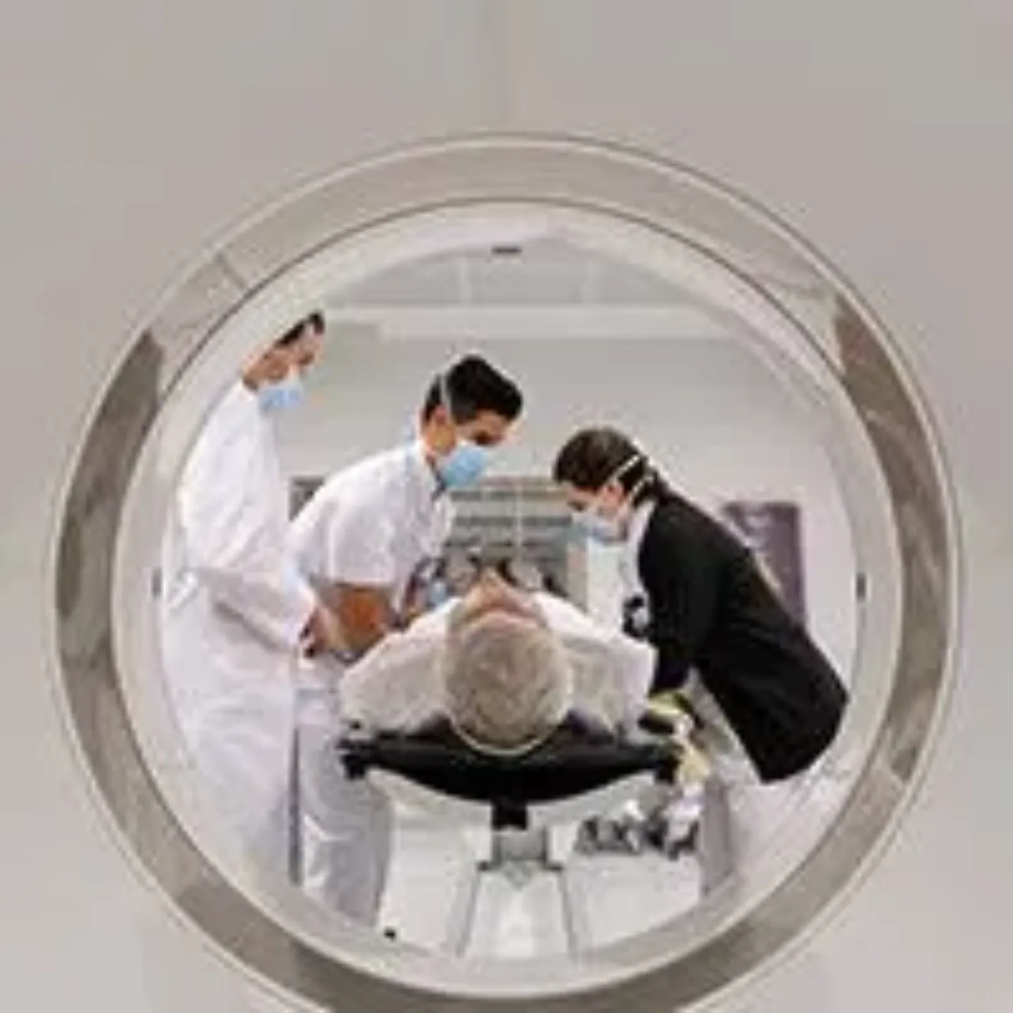 Imagen de la protonterapia, tratamiento contra el cáncer que se realiza en la sede de Madrid de la Clínica Universidad de Navarra.