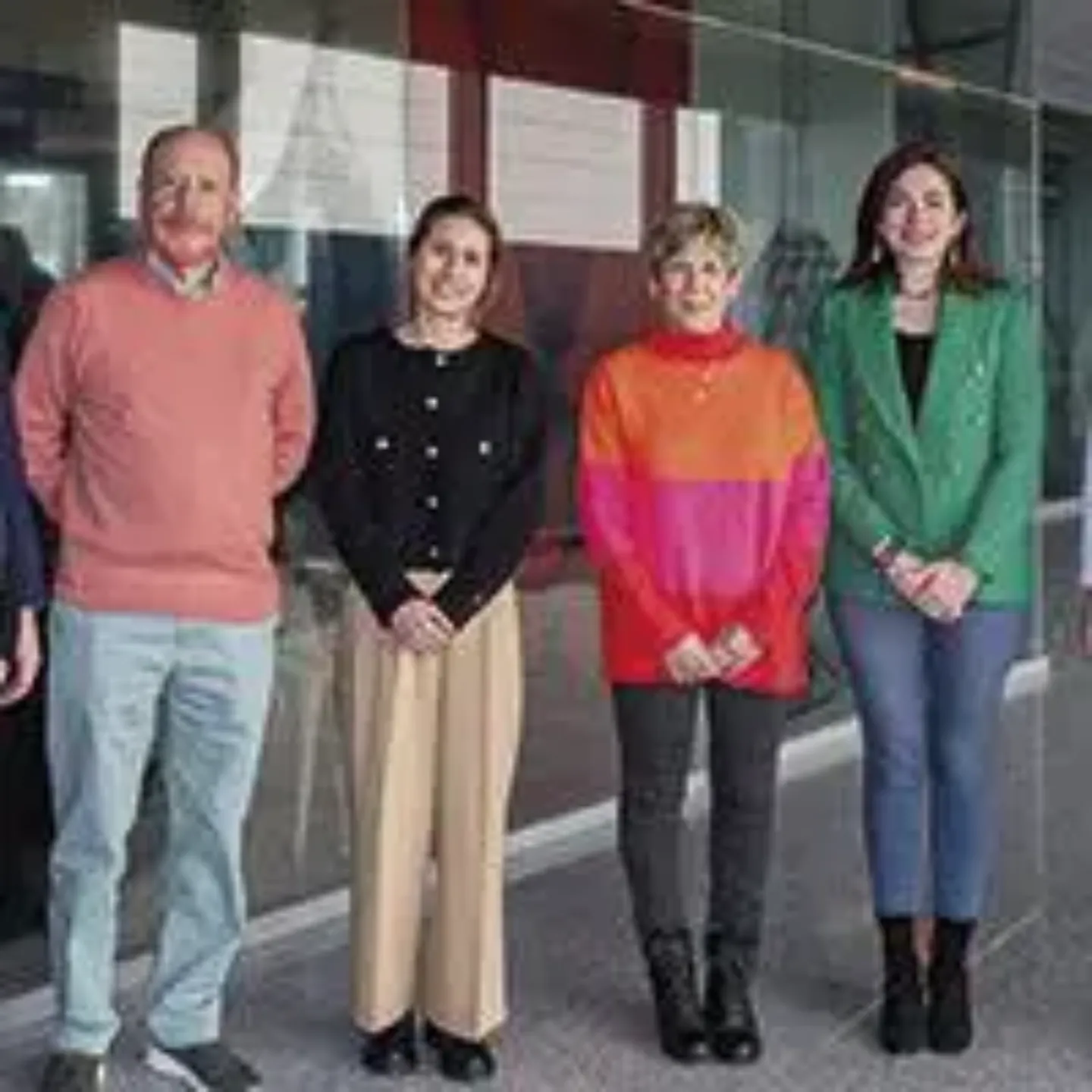 Imagen de varios pacientes de la asociación Atuvibi y médicos de la Clínica Universidad de Navarra.