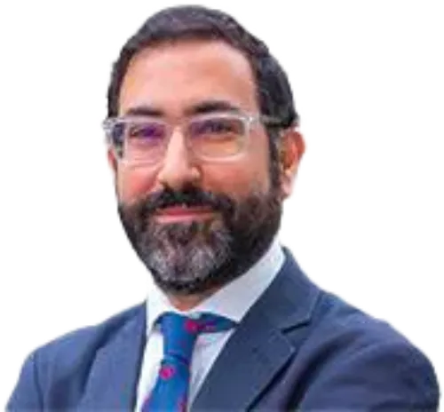 Alberto Fernández. Director de Desarrollo. Universidad de Navarra Imagen silueteada de Alberto Fernández. Director de Desarrollo. Universidad de Navarra