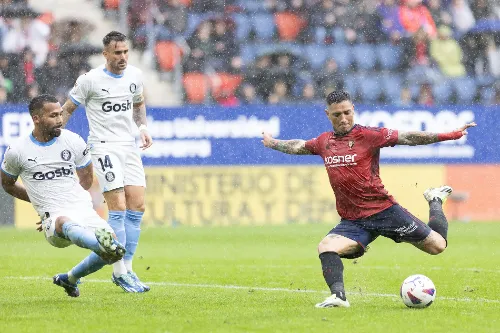 Chimy Ávila, jugador de Osasuna, durante un partido con el Girona