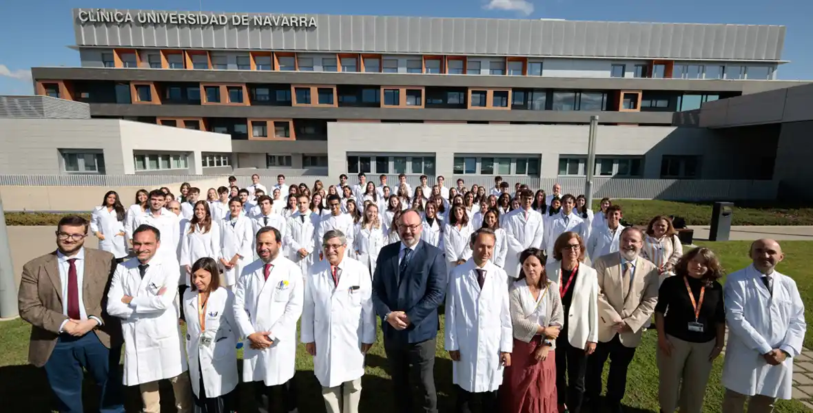 Bienvenida estudiantes del curso 2025/26. Clínica Universidad de Navarra Imagen de los estudiantes de tercero y sexto que realizarán el curso 2025/26 de prácticas en la Clínica Universidad de Navarra en la sede de Madrid.