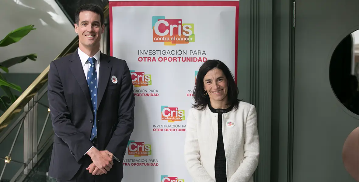 Foto de Iñaki Eguren y Marta Alfonso en la entrega de una ayuda de CRIS contra el cáncer en la que recibieron una ayuda de 1,5 millones de euros. 