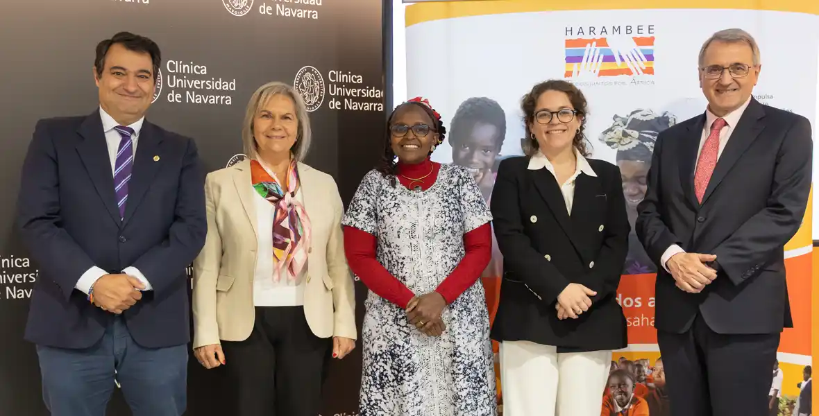 Imagen de los ponentes de la Jornada Científica Guadalupe: Mujer y Ciencia en África organizada por Harambee ONGD en la Clínica Universidad de Navarra.
