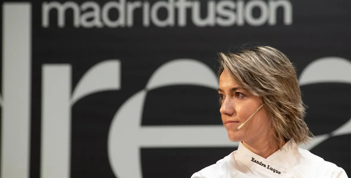 Xandra Luque en Madrid Fusion Imagen de Xandra Luque, chef de la Clínica Universidad de Navarra en Madrid, durante su ponencia en Madrid Fusión.