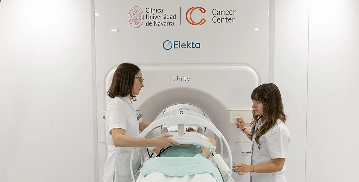Una paciente es tratada con radioterapia Una paciente es tratada con radioterapia con el Mr Linac en la sede de Pamplona de la Clínica Universidad de Navarra