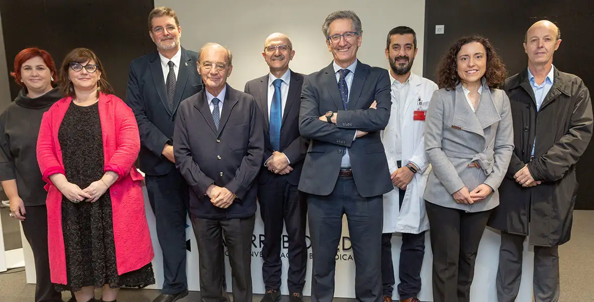 Premios Nacionales de Investigación participan en un acto organizado por IdiSNA Tres Premios Nacionales de Investigación, los catedráticos Jesús San Miguel, Miguel Ángel Martínez-González y Jesús María Prieto, participan en un acto organizado por IdiSNA