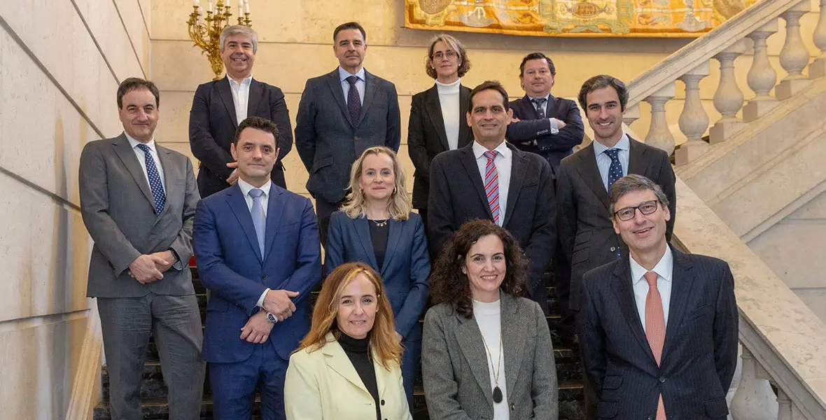 La Universidad de Navarra y Gilead Sciences ponen en marcha la primera Cátedra de Oncología del CCUN Esta iniciativa académica desarrollará actividades sobre cuatro pilares fundamentales: formación, innovación, investigación y divulgación científica.