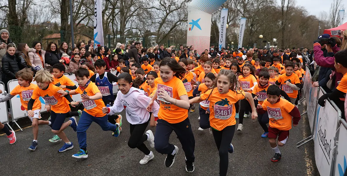 Foto de una de las salidas de una de las pruebas de la X Carrera de Los Valientes de NCC en las instalaciones deportivas de la Universidad de Navarra