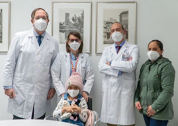 Equipo médico de Karen. Protonterapia. Clínica Universidad de Navarra Imagen del equipo médico que trata a Karen. Protonterapia. Clínica Universidad de Navarra