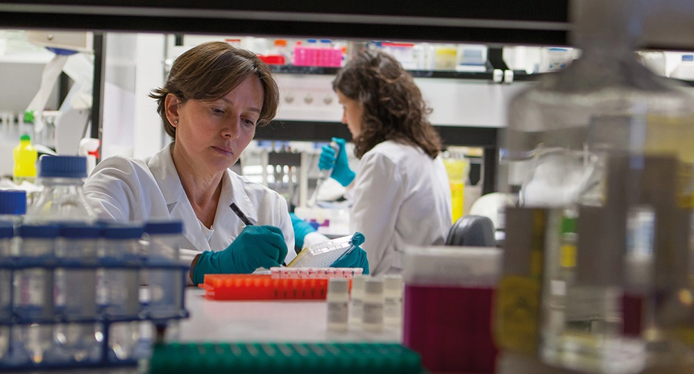estrategia-2025 Las enfermedades raras se diagnostican, con mucha frecuencia, de forma tardía, y carecen de cura o tratamientos adecuados, por lo que es fundamental incidir en la investigación.