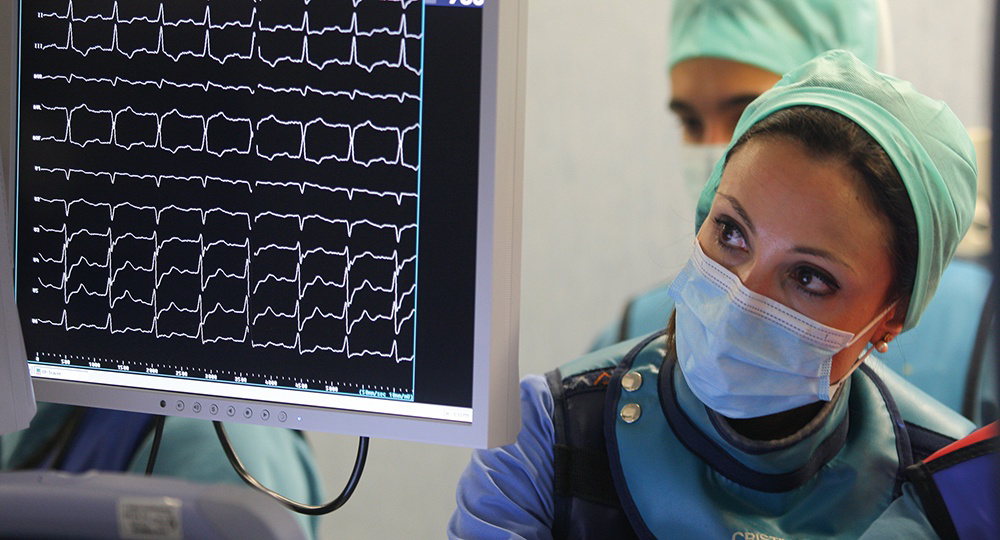 premios-ennova La primera edición de estos premios reconoce al Departamento de Cardiología y Cirugía Cardíaca y a un proyecto de espinilleras inteligentes