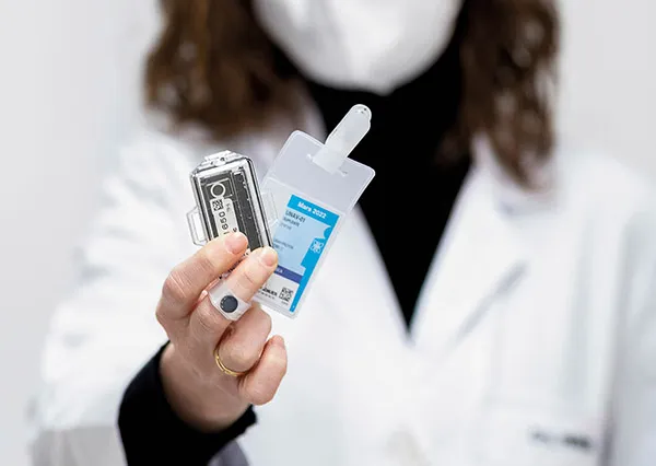 Protección Radiológica en Protones. Clínica Universidad de Navarra Imagen de un técnico de protección radiológica para la Unidad de Protonterapia. Clínica Universidad de Navarra
