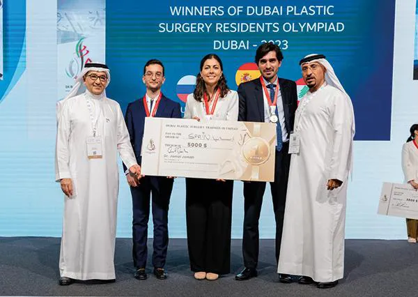 Ganadora Olimpiada de Cirugía Plástica para residentes Imagen la residente de Cirugía Plástica, ganadora de la Olimpiada de Cirugía Plástica para residentes en Dubai. Clínica Universidad de Navarra