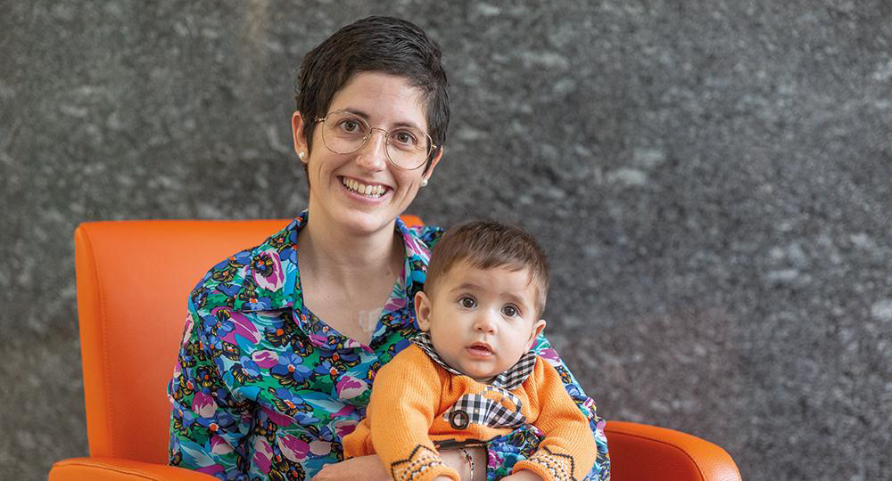 deborah-cancer-mama-embarazo Deborah, a través de su historia, quiere concienciar de la importancia de la fortaleza mental y de la autoexploración para salir adelante en casos como el suyo.
