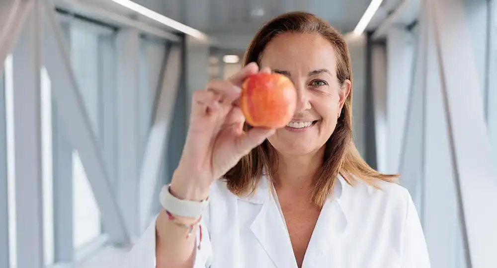 Entrevista Dra. Almudena Beltran. Cuidarnos mejor Imagen del a Dra. Almudena Beltrán, de la Unidad de Chequeos de la Clínica Universidad de Navarra, durante una entrevista sobre cómo cuidarnos mejor.