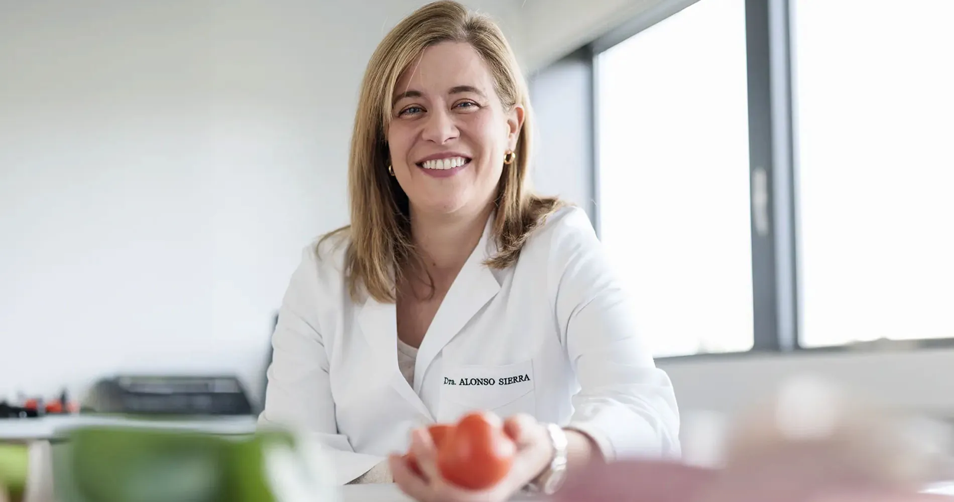 Retrato de la Dra. Maite Alonso. Dpto. Digestivo Clínica Universidad de Navarra en Madrid. Cómo comer bien para mejorar los síntomas del síndrome de intestino irritable.