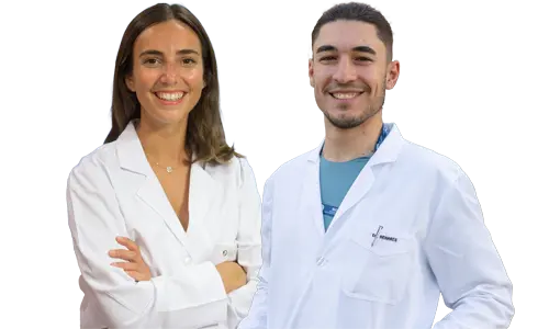 Siluetas de los doctores Carmen Garau y Ángel Henares, antiguos residentes de la Clínica Universidad de Navarra
